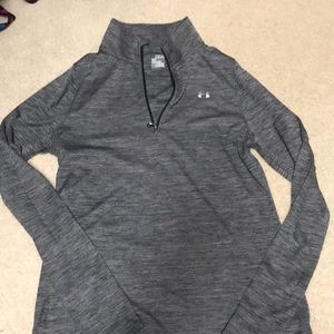 Medium Under Armour pullover